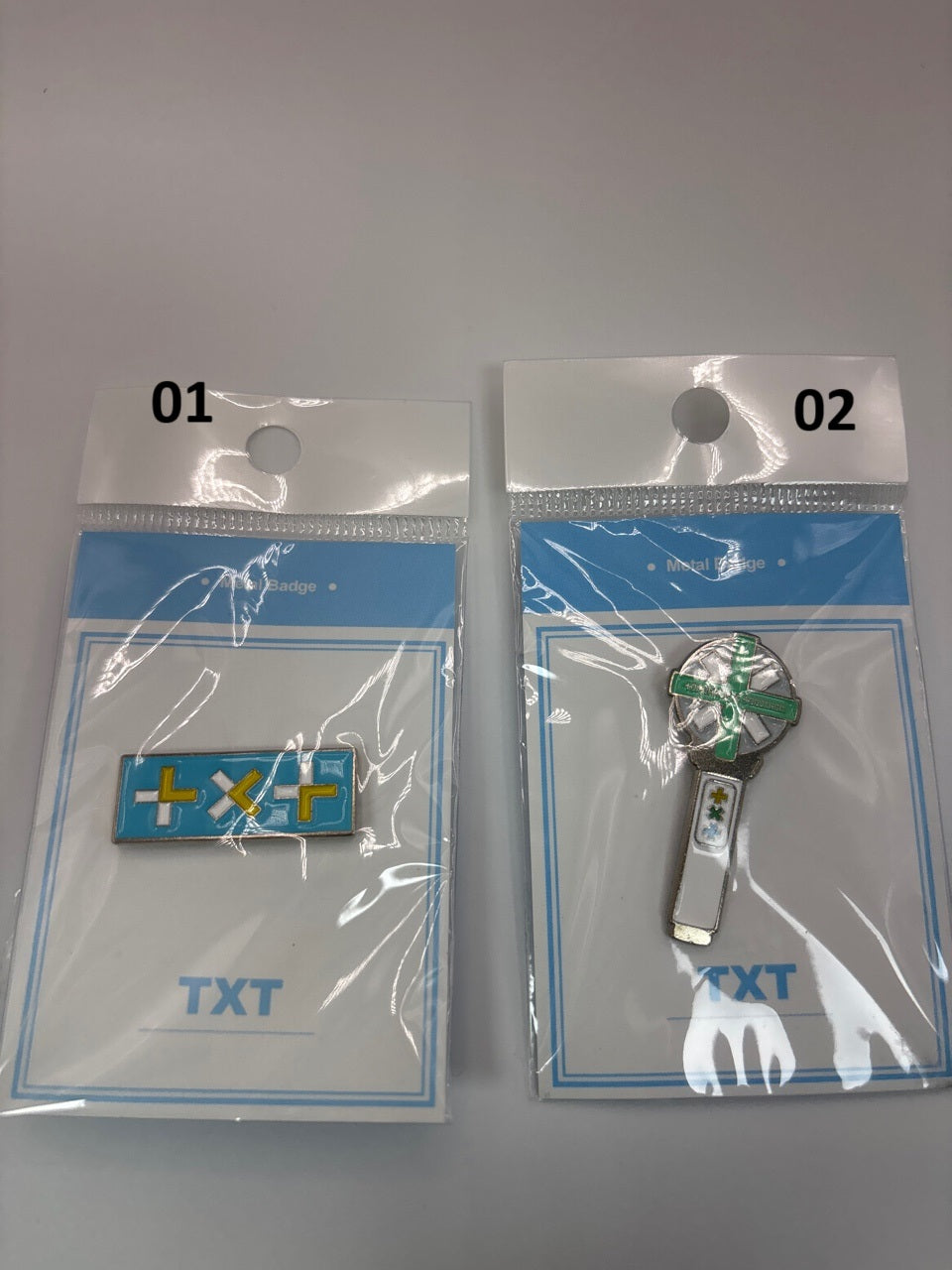 KPOP Lightstick shape metal badge (21 Artists)
