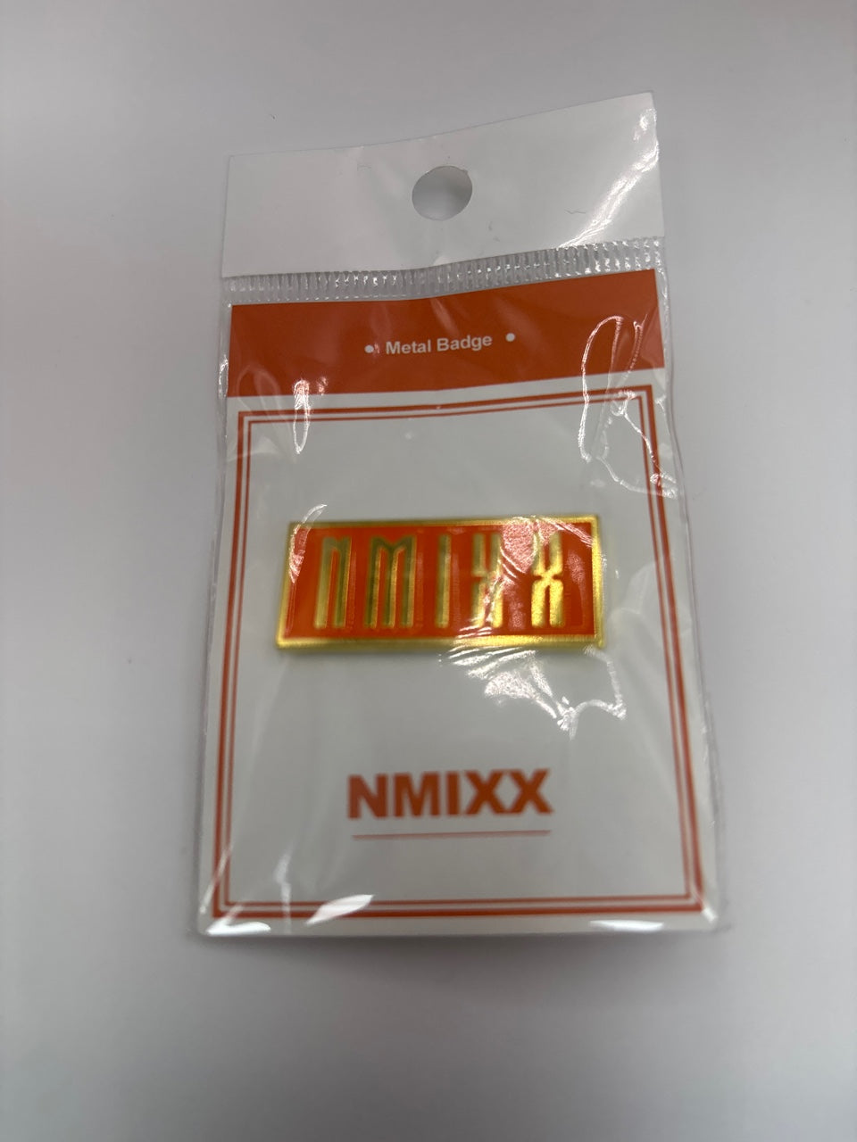 KPOP Lightstick shape metal badge (21 Artists)