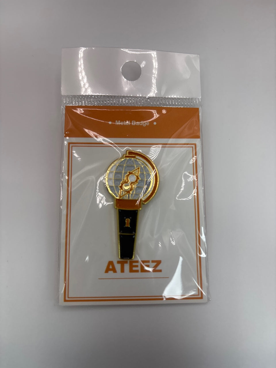 KPOP Lightstick shape metal badge (21 Artists)