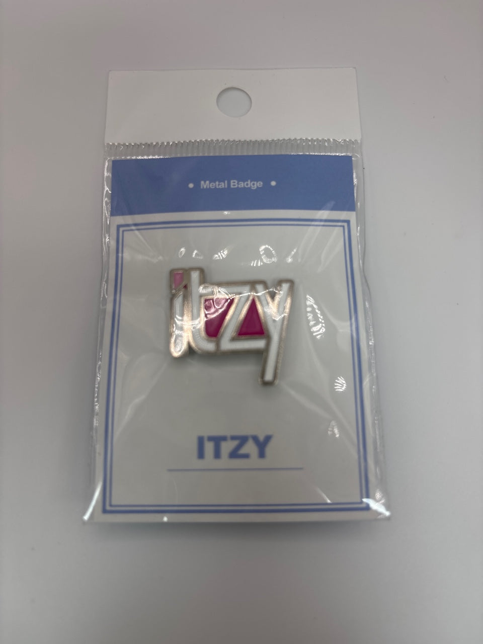 KPOP Lightstick shape metal badge (21 Artists)