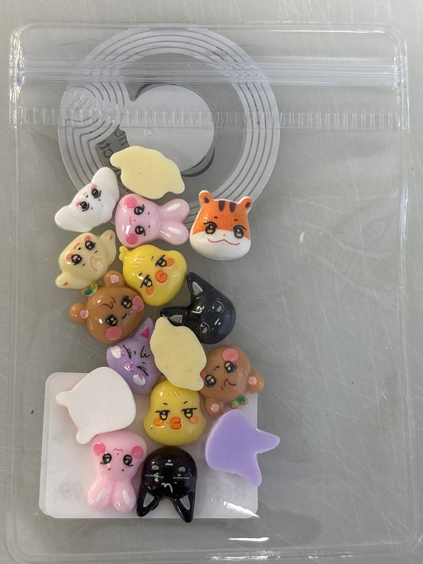 ATEEZE DECO RESIN 16PCS