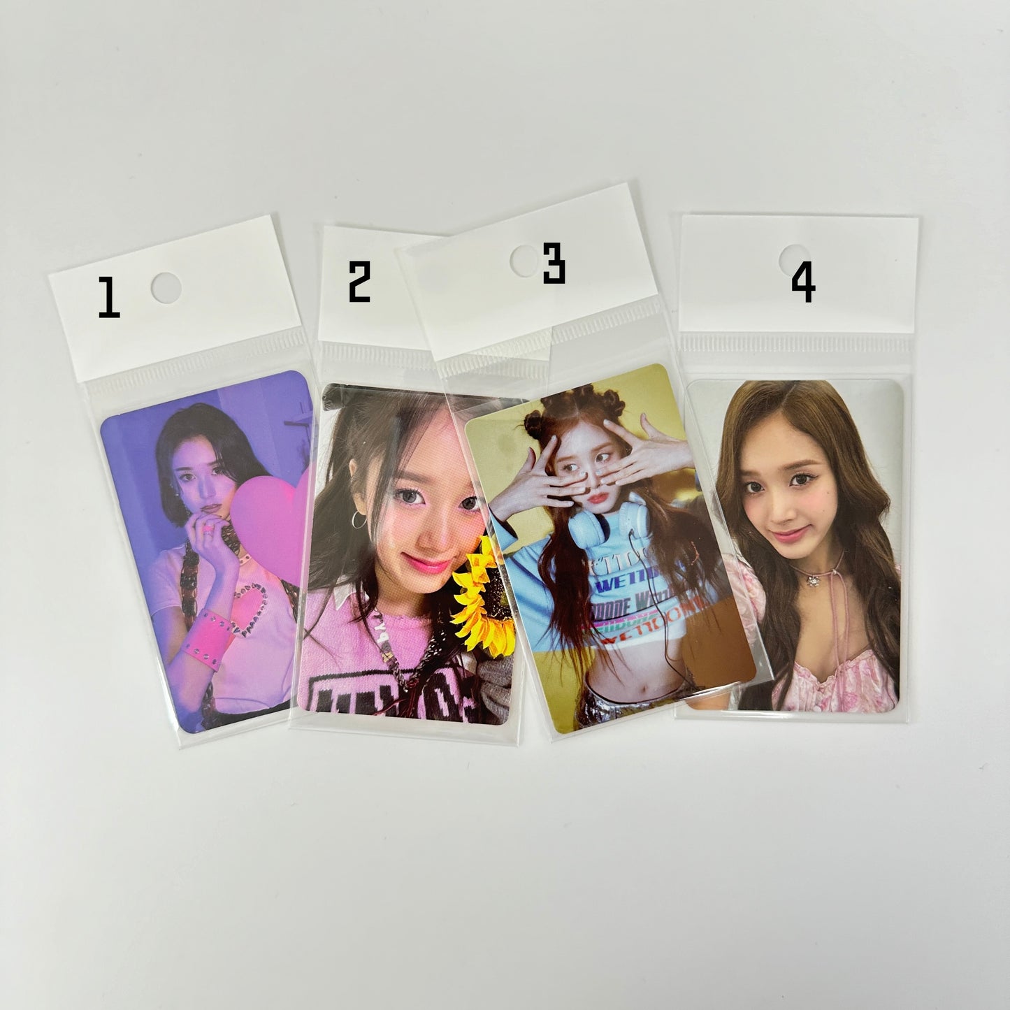 STAYC Official Photocards
