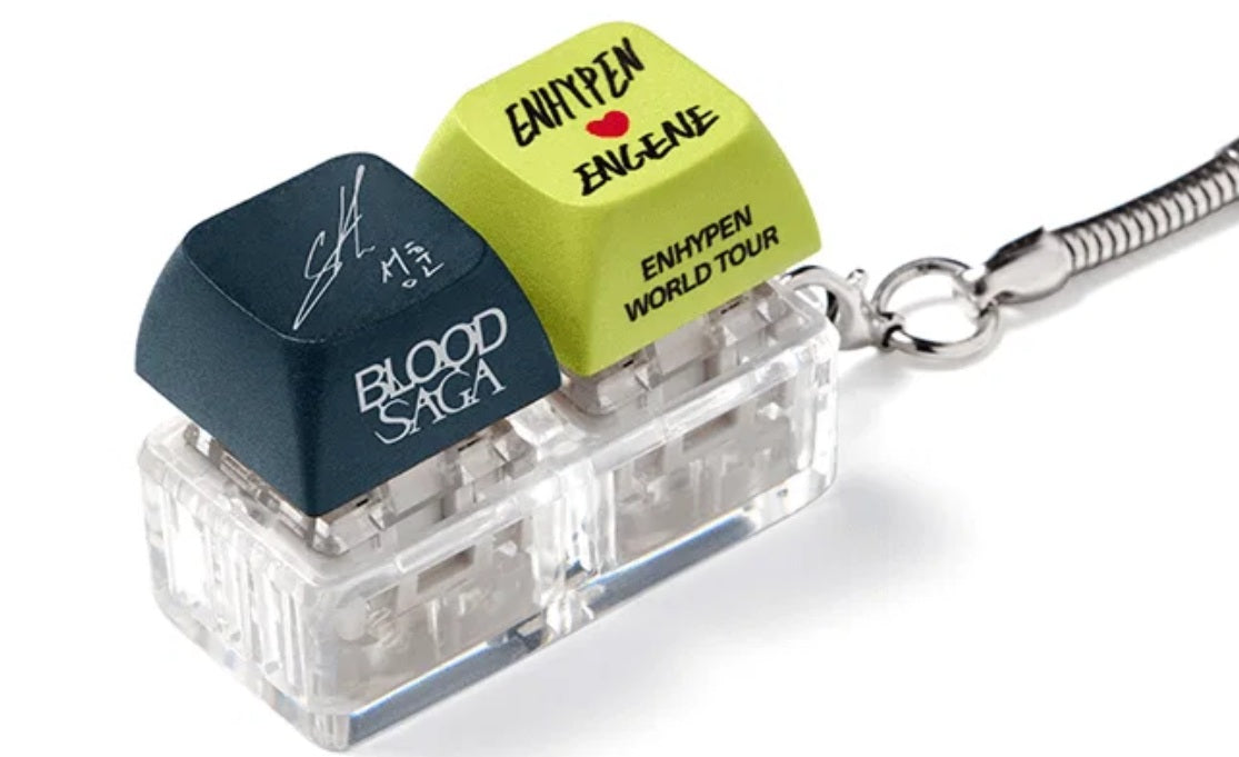 ENHYPEN_['BLOOD_SAGA' WORLD_TOUR_RANDOM_Official KEYCAP KEYRING]