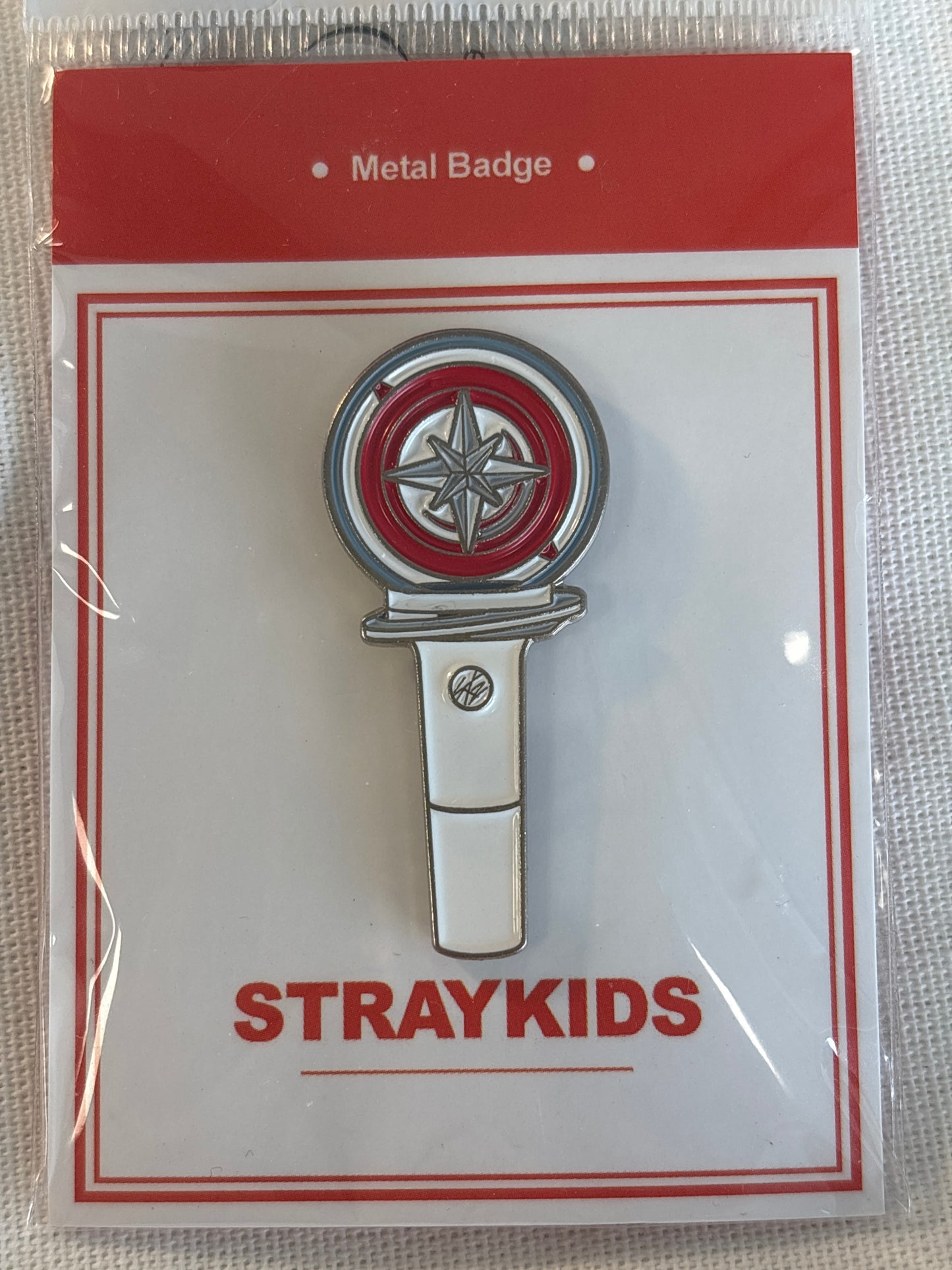 KPOP Lightstick shape metal badge