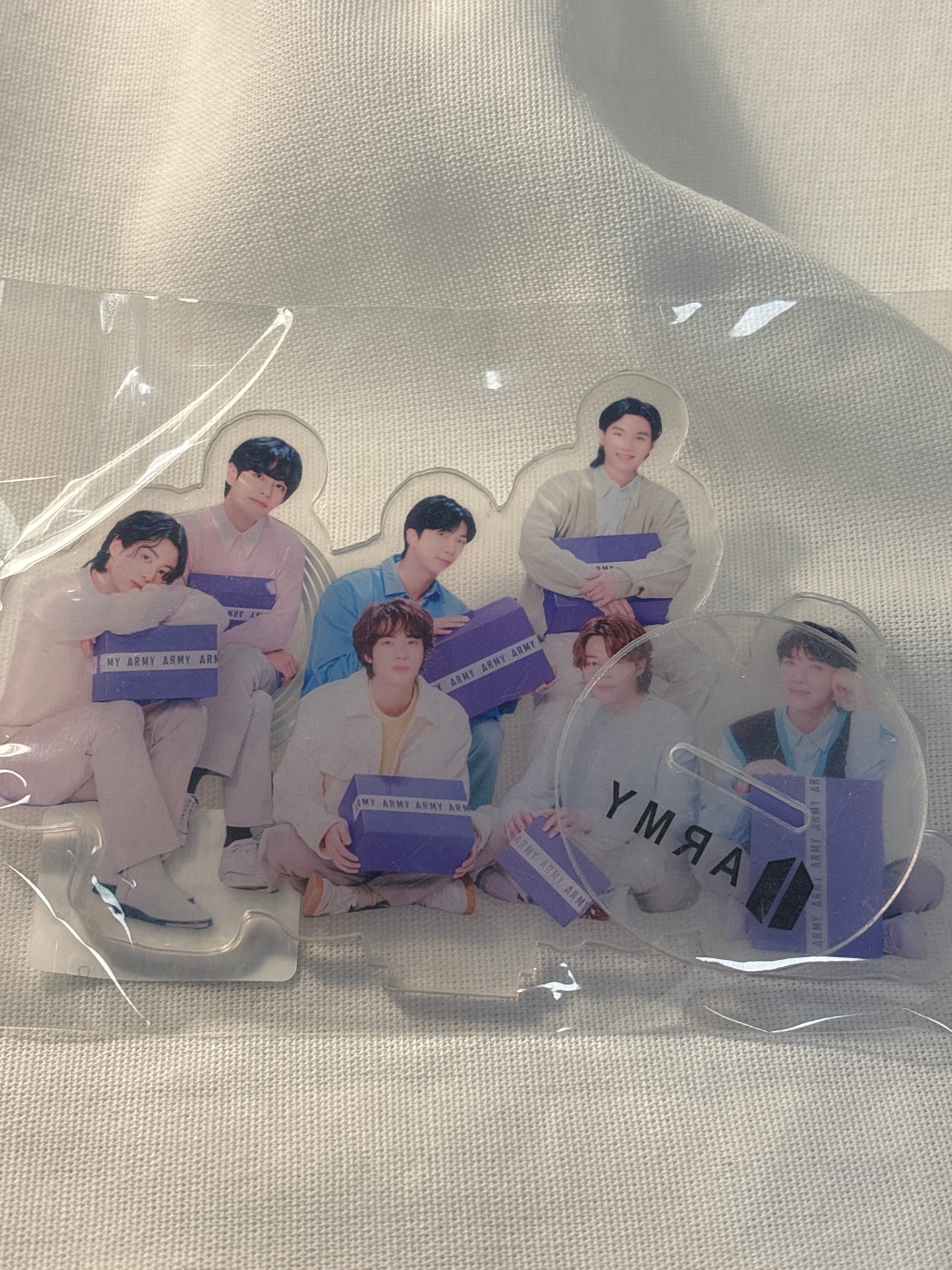 BTS ACRYLIC STAND (8 OPTIONS)