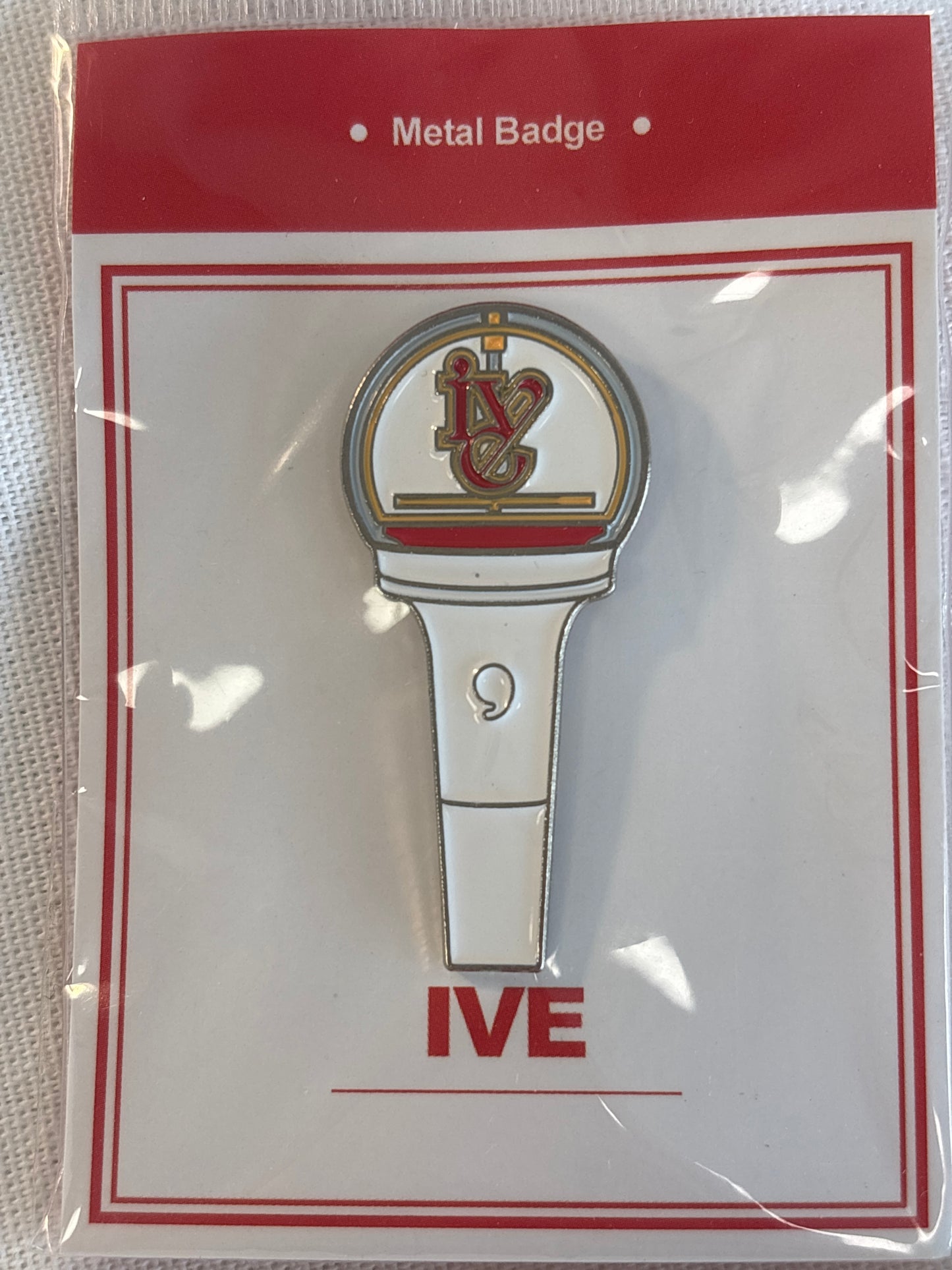 KPOP Lightstick shape metal badge