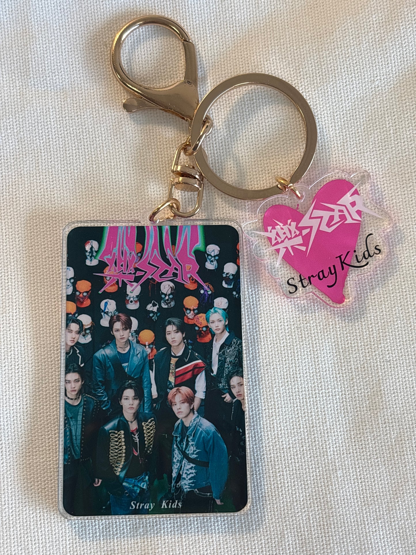 STRAY KIDS [ROCK STAR] KEY CHAIN