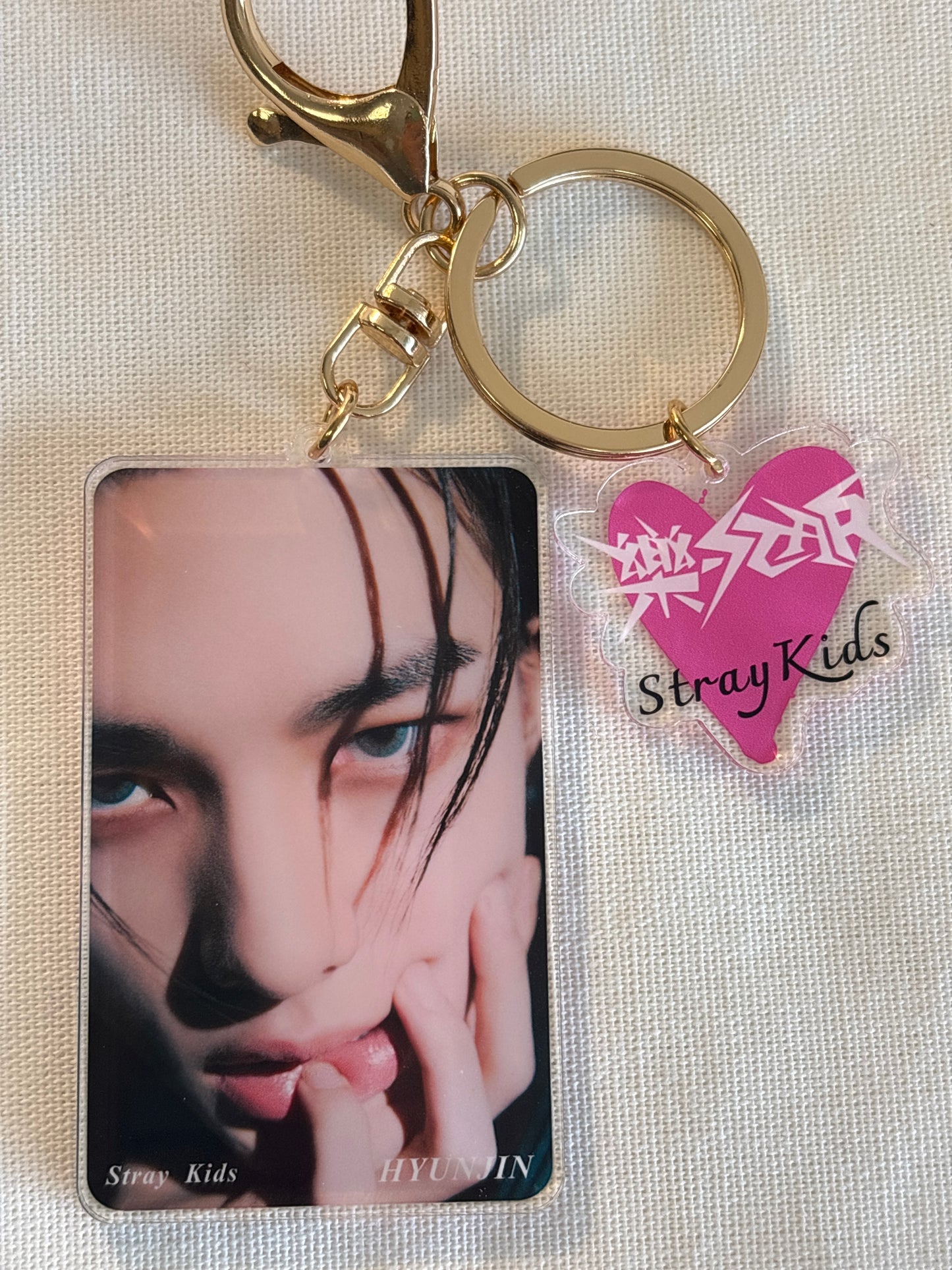 STRAY KIDS [ROCK STAR] KEY CHAIN