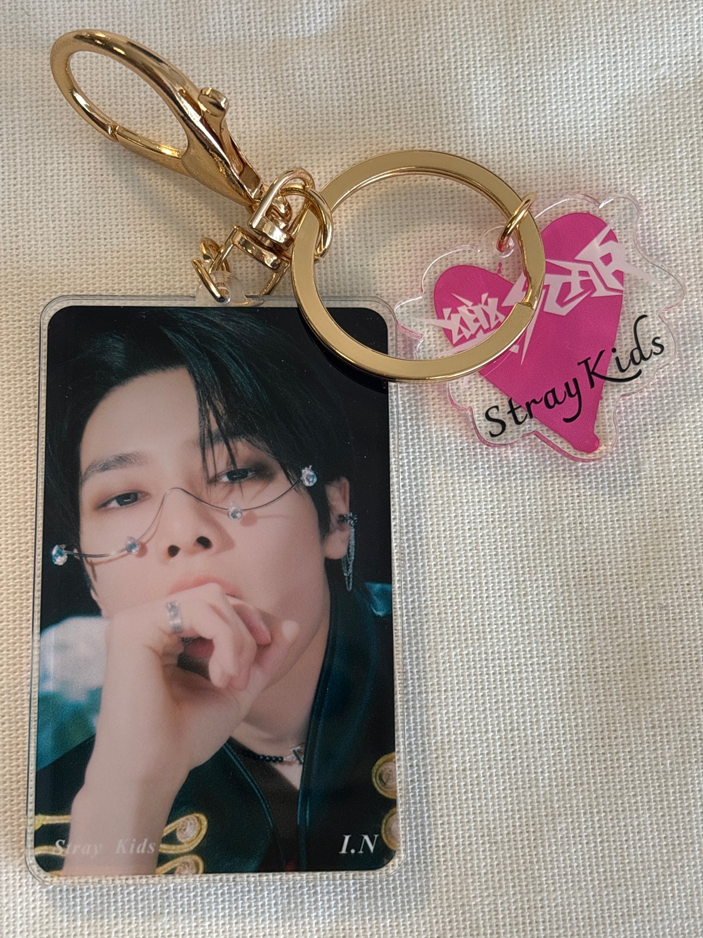 STRAY KIDS [ROCK STAR] KEY CHAIN