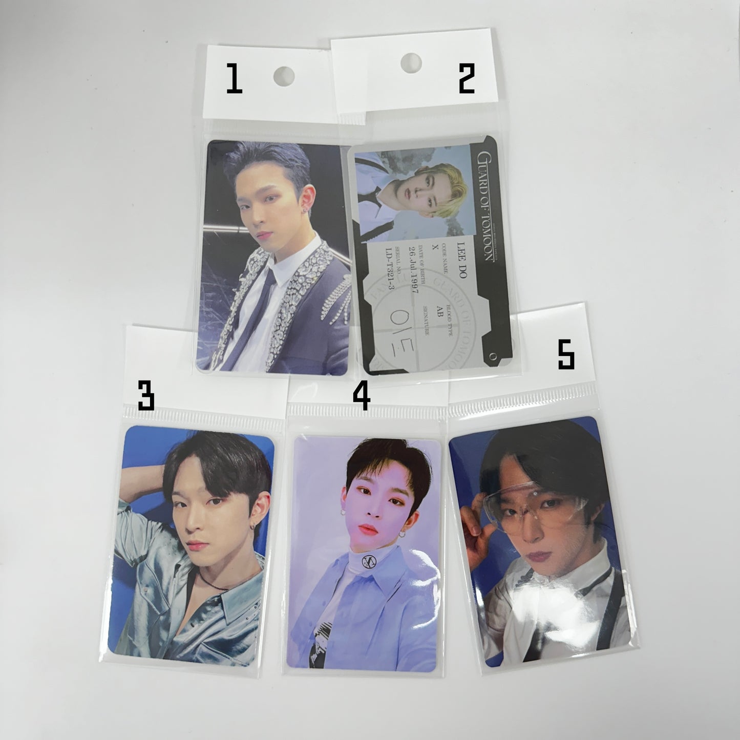 ONEUS Official Photocards